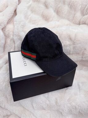 Gucci GG baseball hat